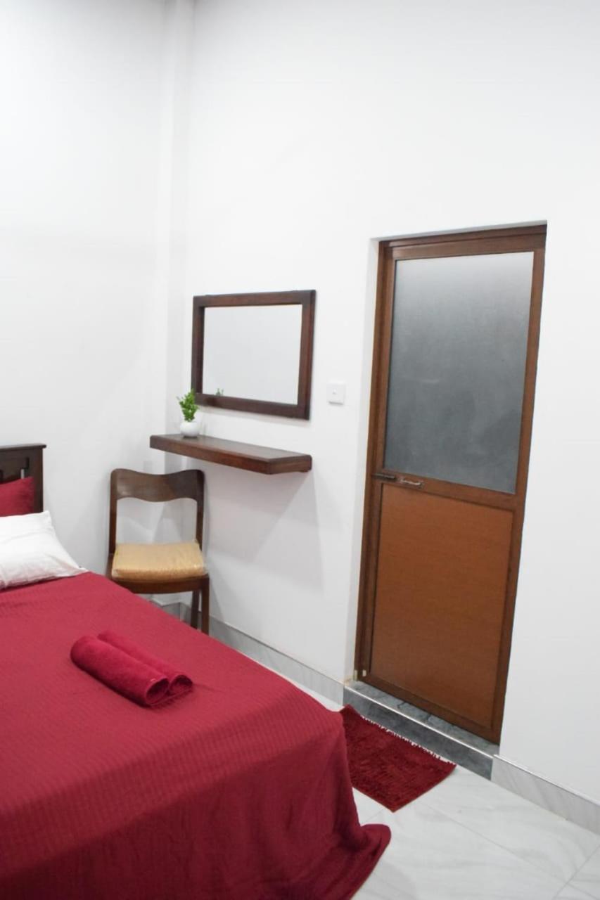 The Alexis'S Guest House Negombo Buitenkant foto