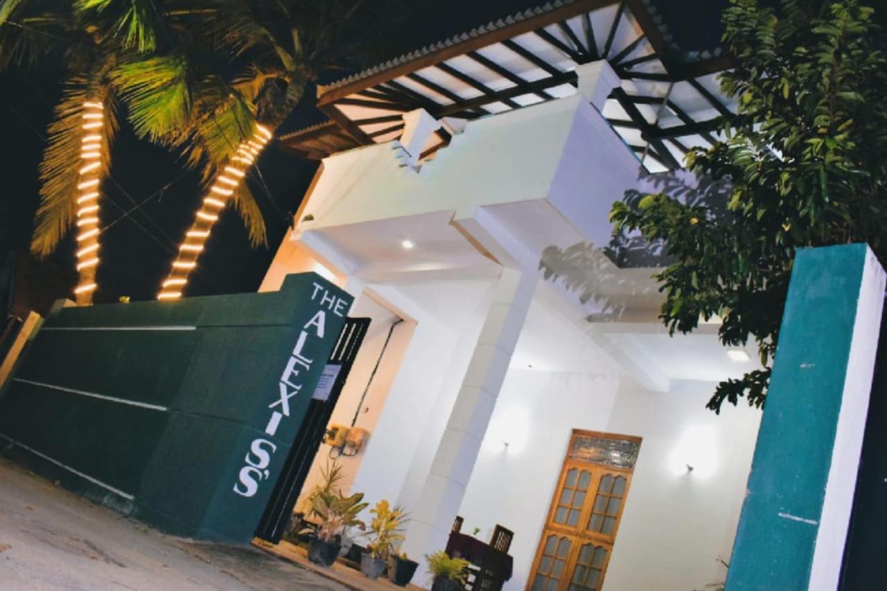 The Alexis'S Guest House Negombo Buitenkant foto