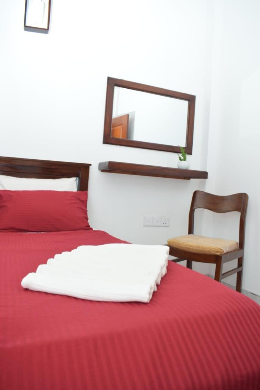 The Alexis'S Guest House Negombo Buitenkant foto
