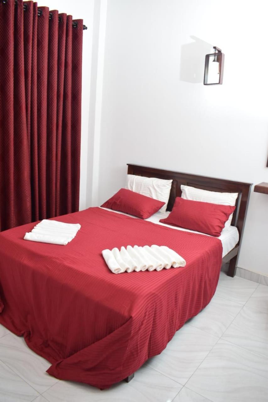The Alexis'S Guest House Negombo Buitenkant foto