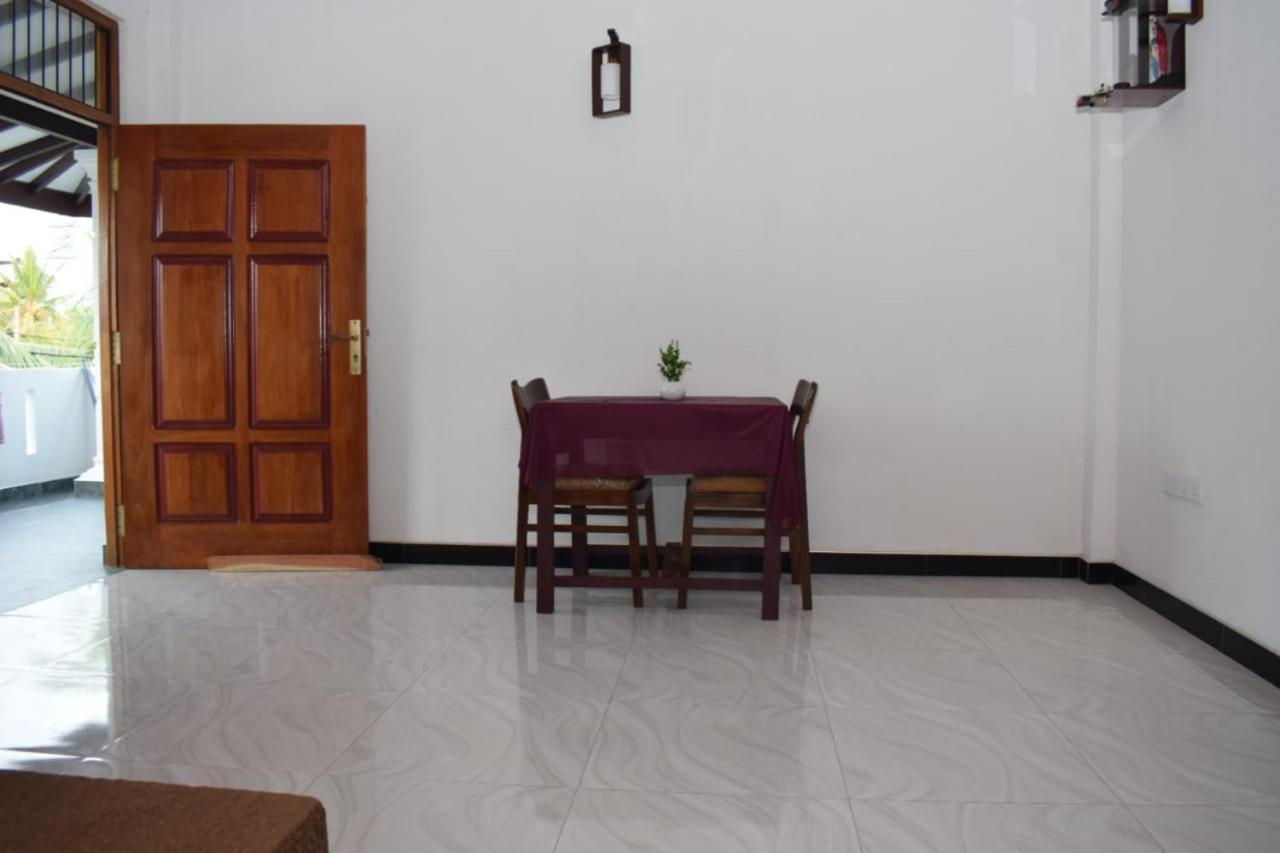 The Alexis'S Guest House Negombo Buitenkant foto