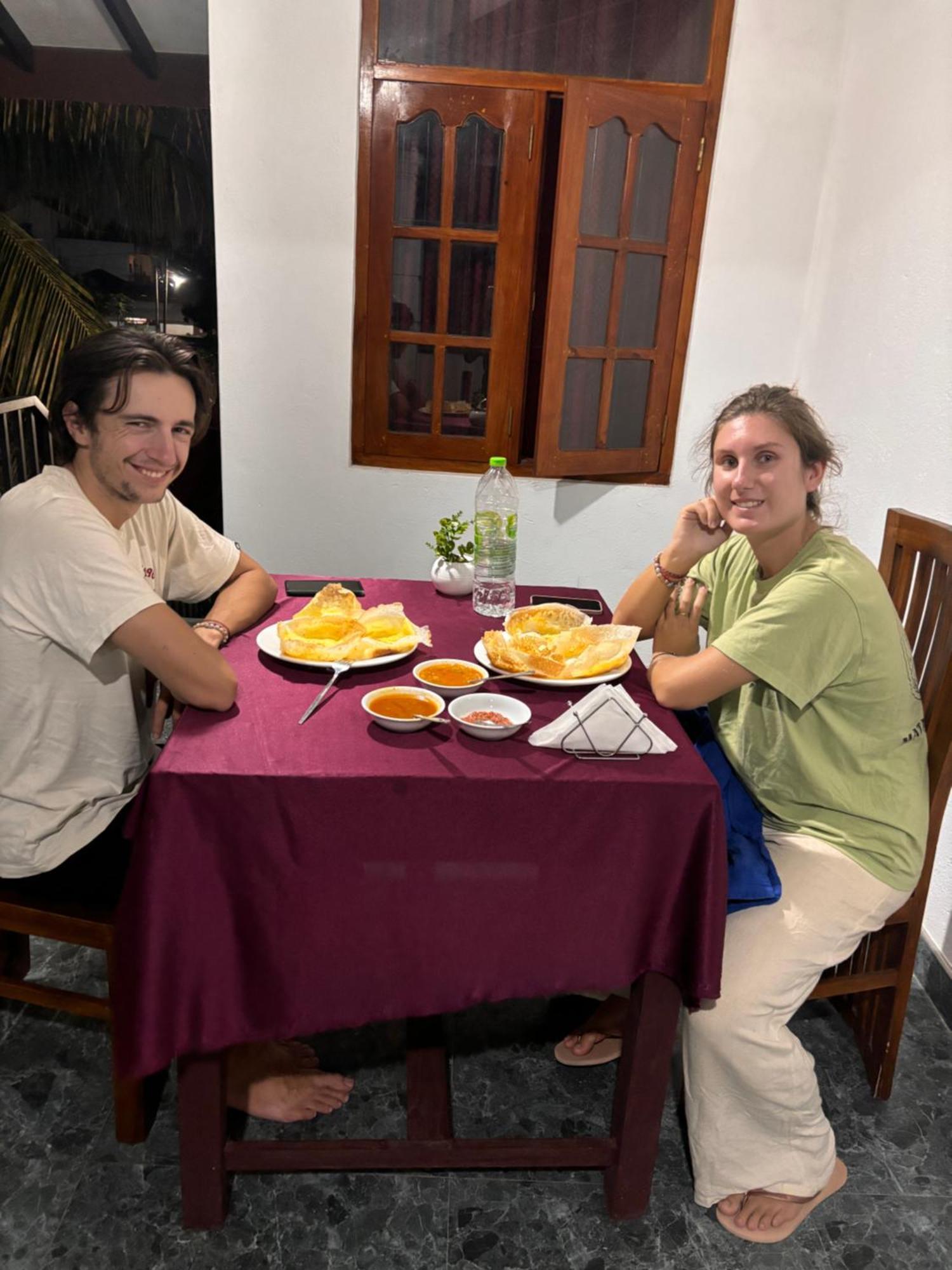 The Alexis'S Guest House Negombo Buitenkant foto
