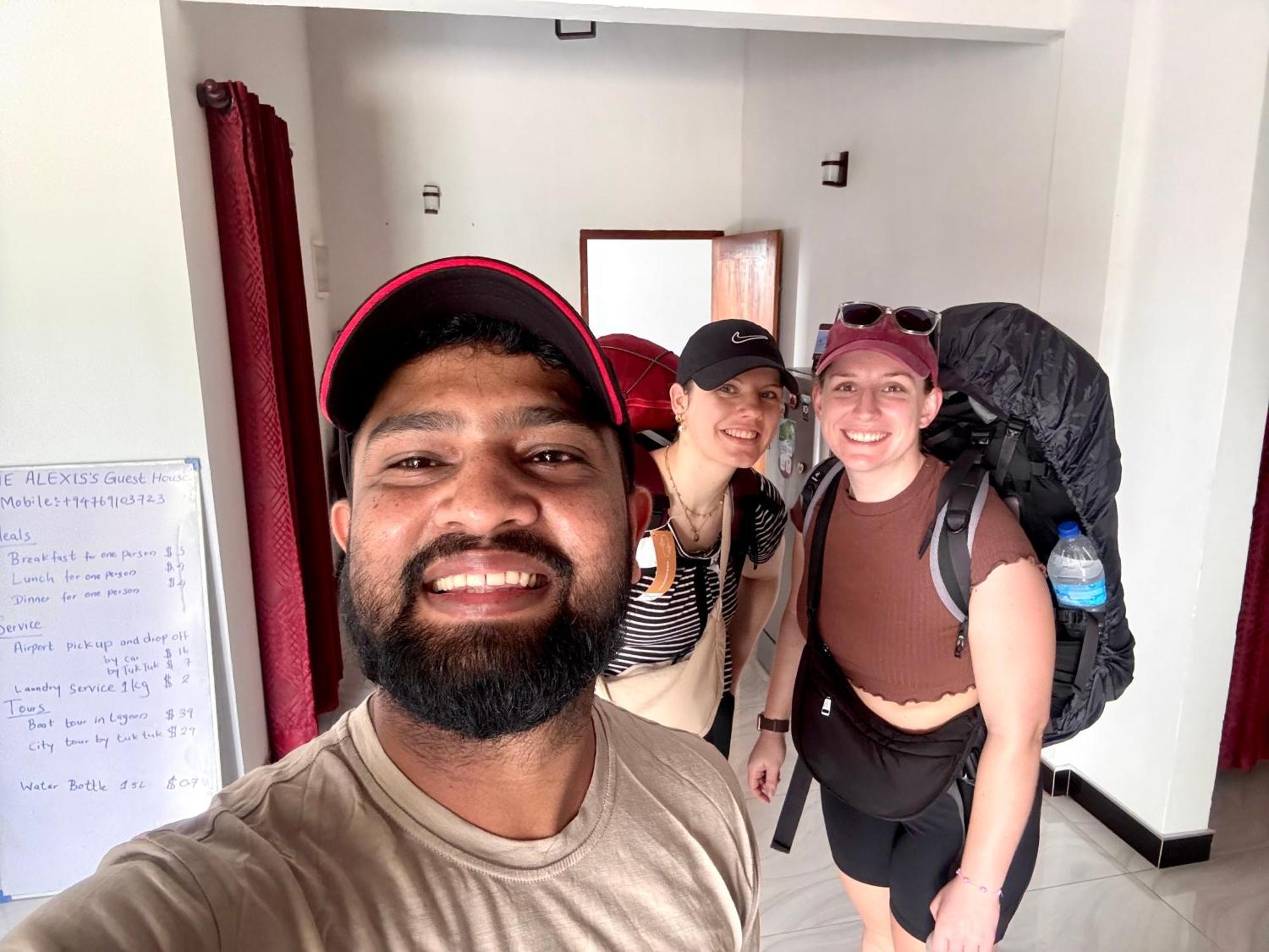 The Alexis'S Guest House Negombo Buitenkant foto