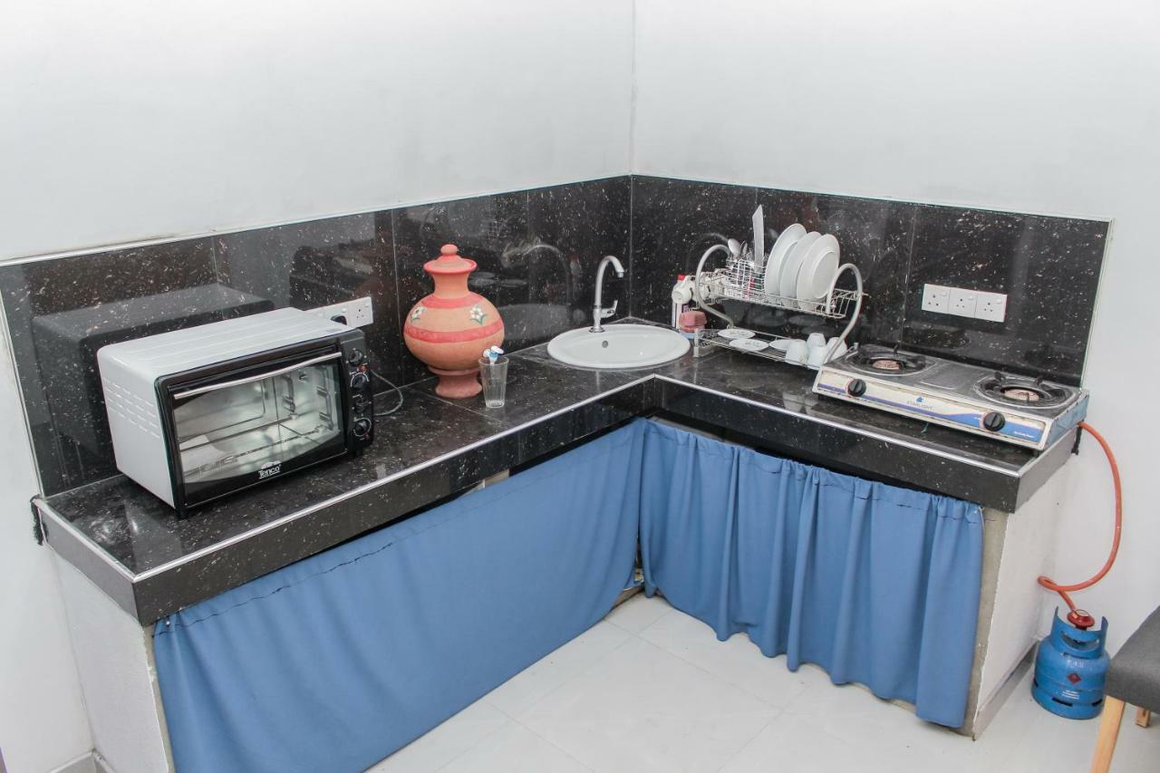 The Alexis'S Guest House Negombo Buitenkant foto