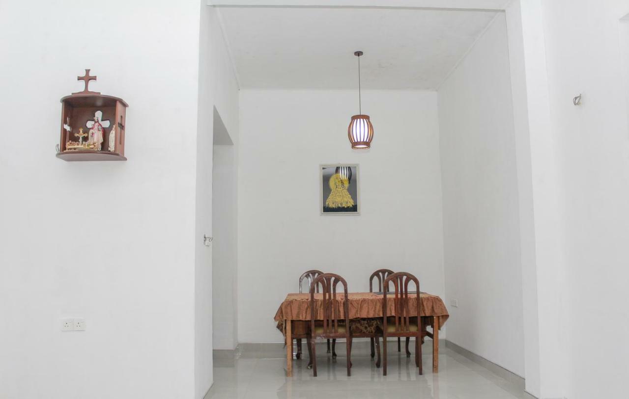The Alexis'S Guest House Negombo Buitenkant foto