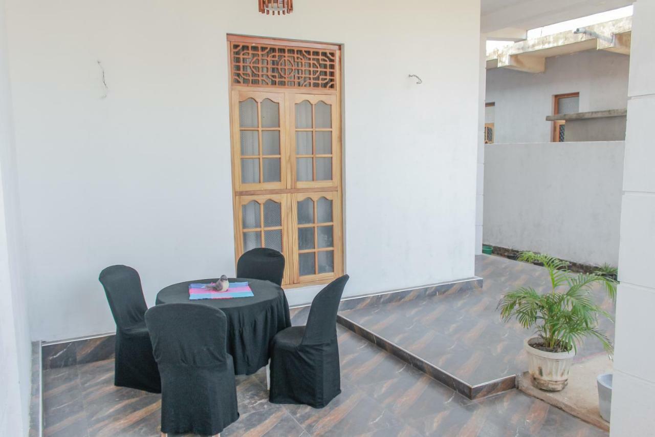 The Alexis'S Guest House Negombo Buitenkant foto